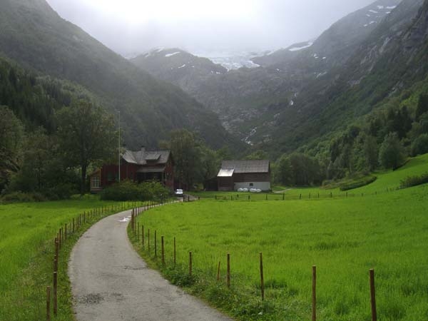 உலகின் மிக நீளமான டாப்-10 சுரங்க வழிப்பாதைகள் உலகின் மிக நீளமான டாப்-10 சுரங்க வழிப்பாதைகள்